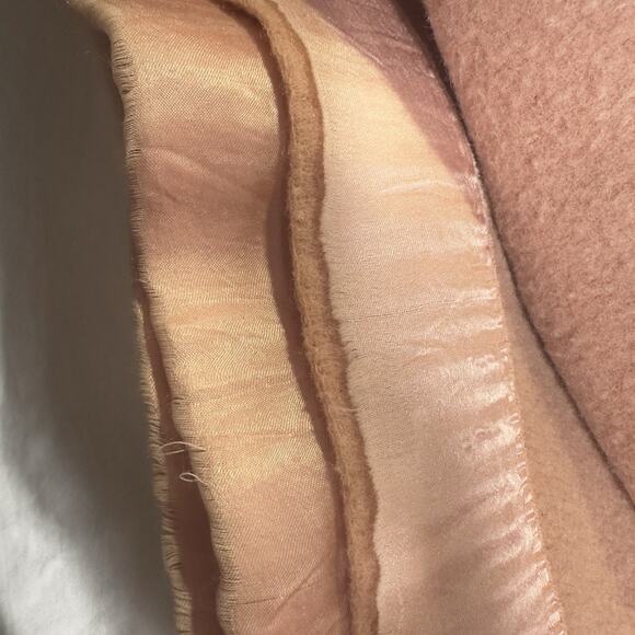 Vtg Chatham 100% Virgin Wool Blanket Pink Satin Binding 86” X 67” USA Made Read - Picture 7 of 9